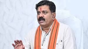 ग्रहण मंत्री कहने पर उप मुख्यमंत्री विजय शर्मा ने किया पलटवार, कहा- यह शब्दों की निम्नता है....