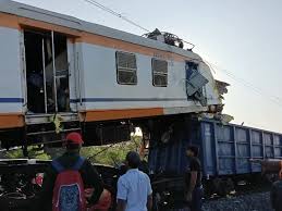  बिलासपुर में बड़ा रेल हादसा : मालगाड़ी की उपर चढ़ी पैसेंजर ट्रेन,5 यात्रियों की मौत