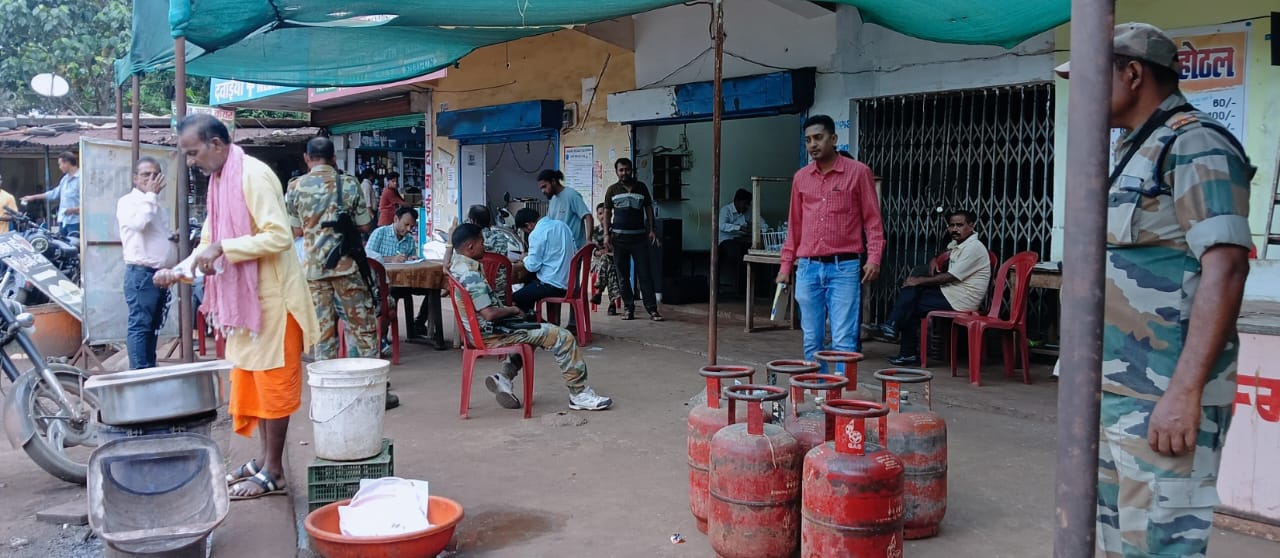 किरन्दुल में घरेलू सिलेंडर जप्ती के साथ 47 खाद्य नमूने जांच के लिए किया गया संकलित एवं की गई चालानी कार्यवाही