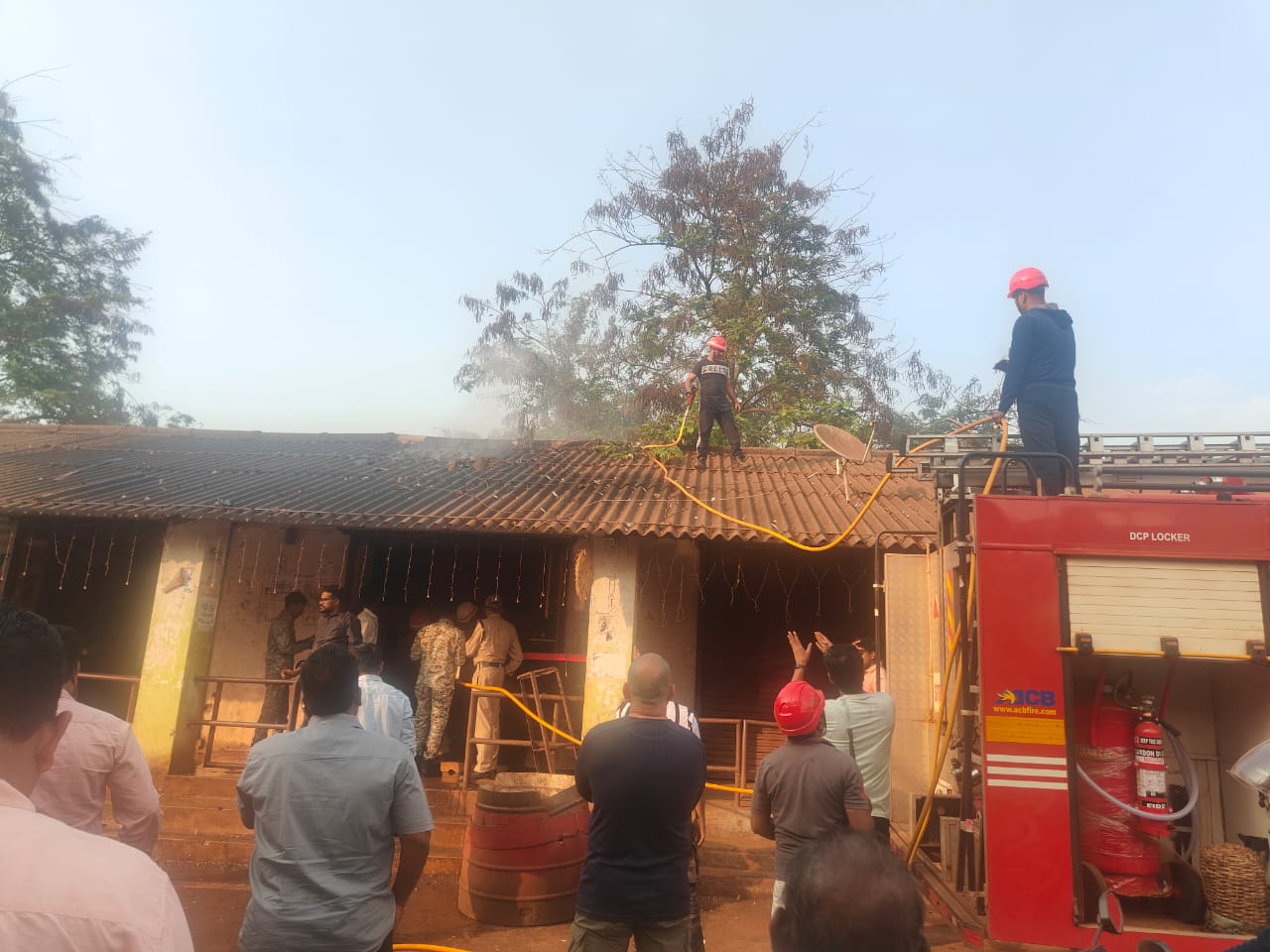 फॉल्स सीलिंग में शॉर्ट सर्किट से लगी आग,सीआईएसएफ किरन्दुल की तत्परता से बड़ा हादसा टला