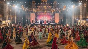 गरबा कार्यक्रम में मुस्लिम युवक की उपस्थिति ने खड़ा किया विवाद,किया गया धार्मिक अनुष्ठान