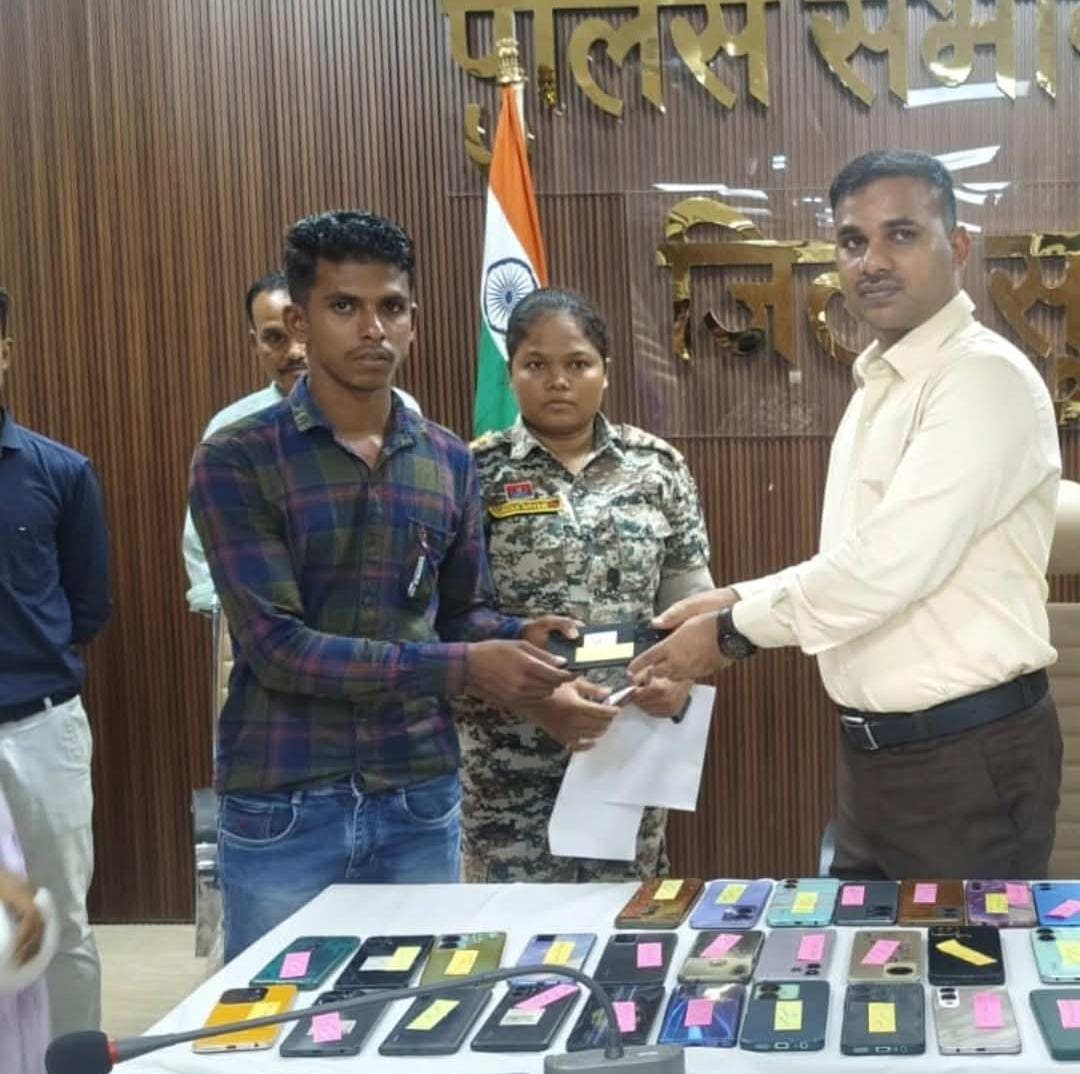 जिले के विभिन्न थाना क्षेत्रान्तर्गत गुम/चोरी हुए 66 मोबाईल फोन किया गया बरामद