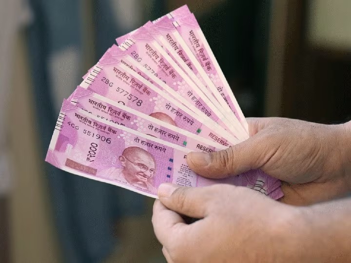 2 हजार रुपये के नोट बदलने की बढ़ी तारीख, जानें कब तक का मिला समय और क्या है प्रक्रिया?