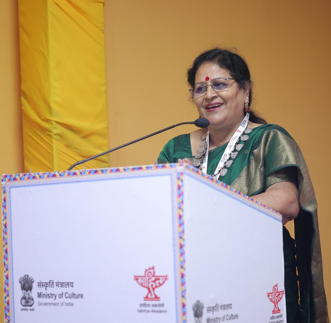 छत्तीसगढ़ की बोलियाँ  मुकुट में जड़ित रत्न मणियाँ होती हैं- शकुंतला तरार