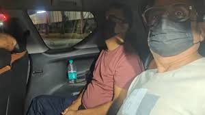 शराब घोटाले में दो व्यवसायी गिरफ्तार,छत्तीसगढ़ पुलिस ने रिमांड पर लिया