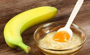  चेहरे को चमकदार और साफ बनाने में मदद करेगा केला,ऐसे बनाएं फेस पैक 