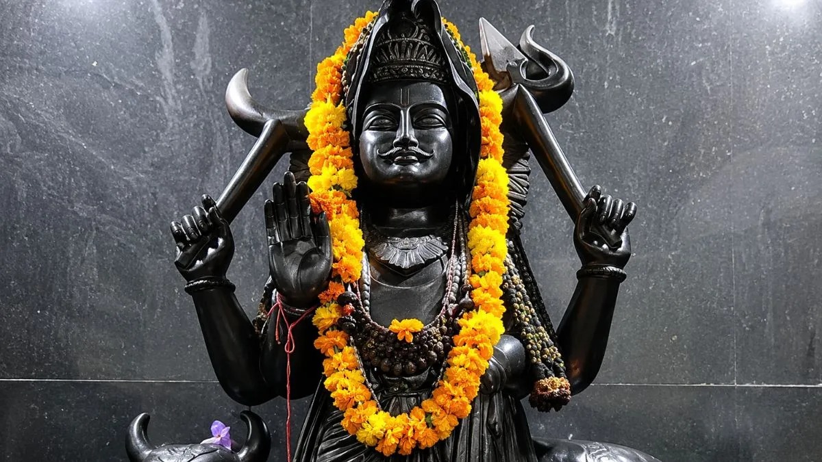 शनि प्रदोष व्रत 2026: 27 जून को बनेंगे कई शुभ योग, शिव-शनि की कृपा पाने का दुर्लभ संयोग

