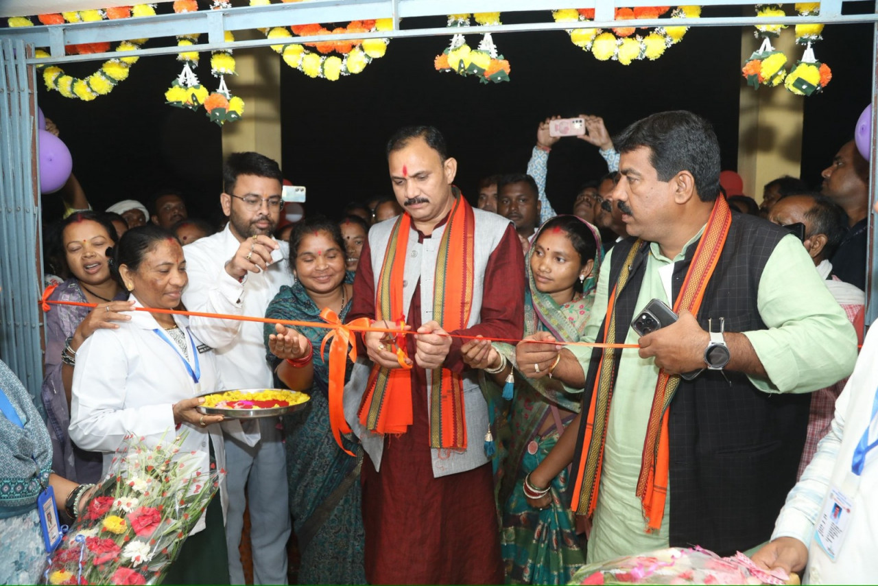  स्वास्थ्य मंत्री श्याम बिहारी जायसवाल ने किया प्राथमिक स्वास्थ्य केंद्र कुर्रूटोला का लोकार्पण