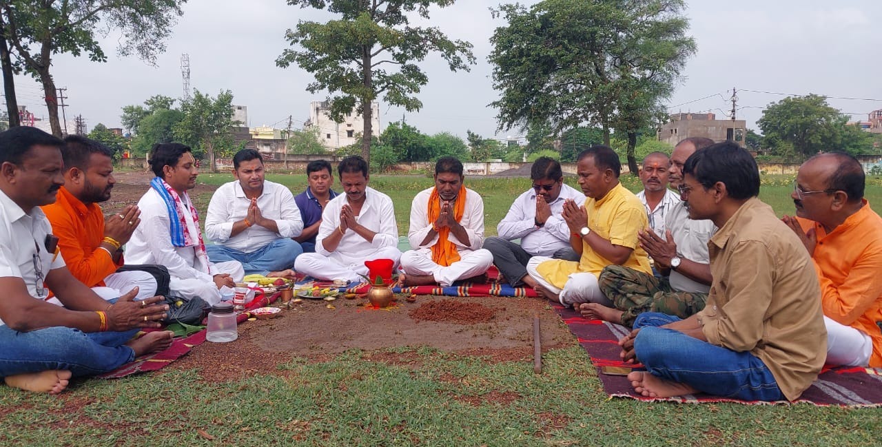 बोरियाखुर्द में पूरे विधि विधान से दशहरा सांस्कृतिक महोत्सव के लिए हुआ भूमिपूजन