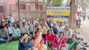 हड़ताली सचिवों को 24 घंटे के भीतर काम पर लौटने का निर्देश