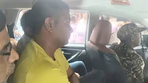 एक्शन में ED:  छत्तीसगढ़ शराब घोटाले मामलें में चैतन्य बघेल को गिरफ्तार कर रायपुर लाया जा रहा 