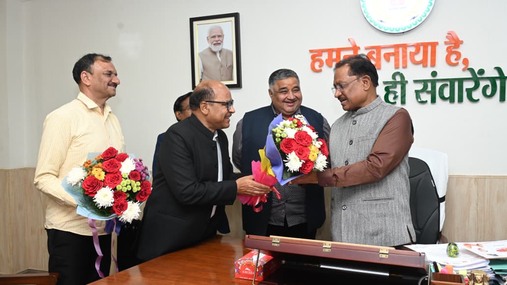 राजिम कुंभ कल्प 2026 : पर्यटन एवं संस्कृति मंत्री  राजेश अग्रवाल ने मुख्यमंत्री विष्णुदेव साय को किया आमंत्रित