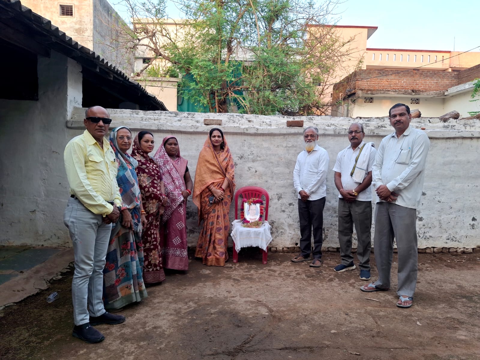 पूर्व केंद्रीय मंत्री विद्या चरण शुक्ल की पुण्यतिथि पर कांग्रेसजनों ने दी भावभीनी श्रद्धांजलि