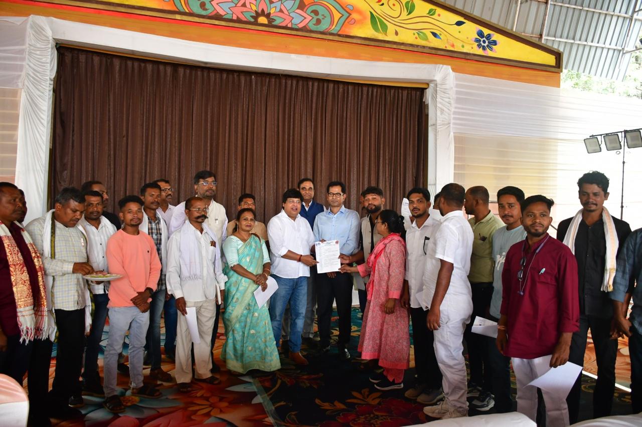 एनएमडीसी नेतृत्व ने दंतेवाड़ा के पंचायत प्रतिनिधियों से किया सीधा संवाद, बुनियादी सुविधाओं के समाधान का भरोसा