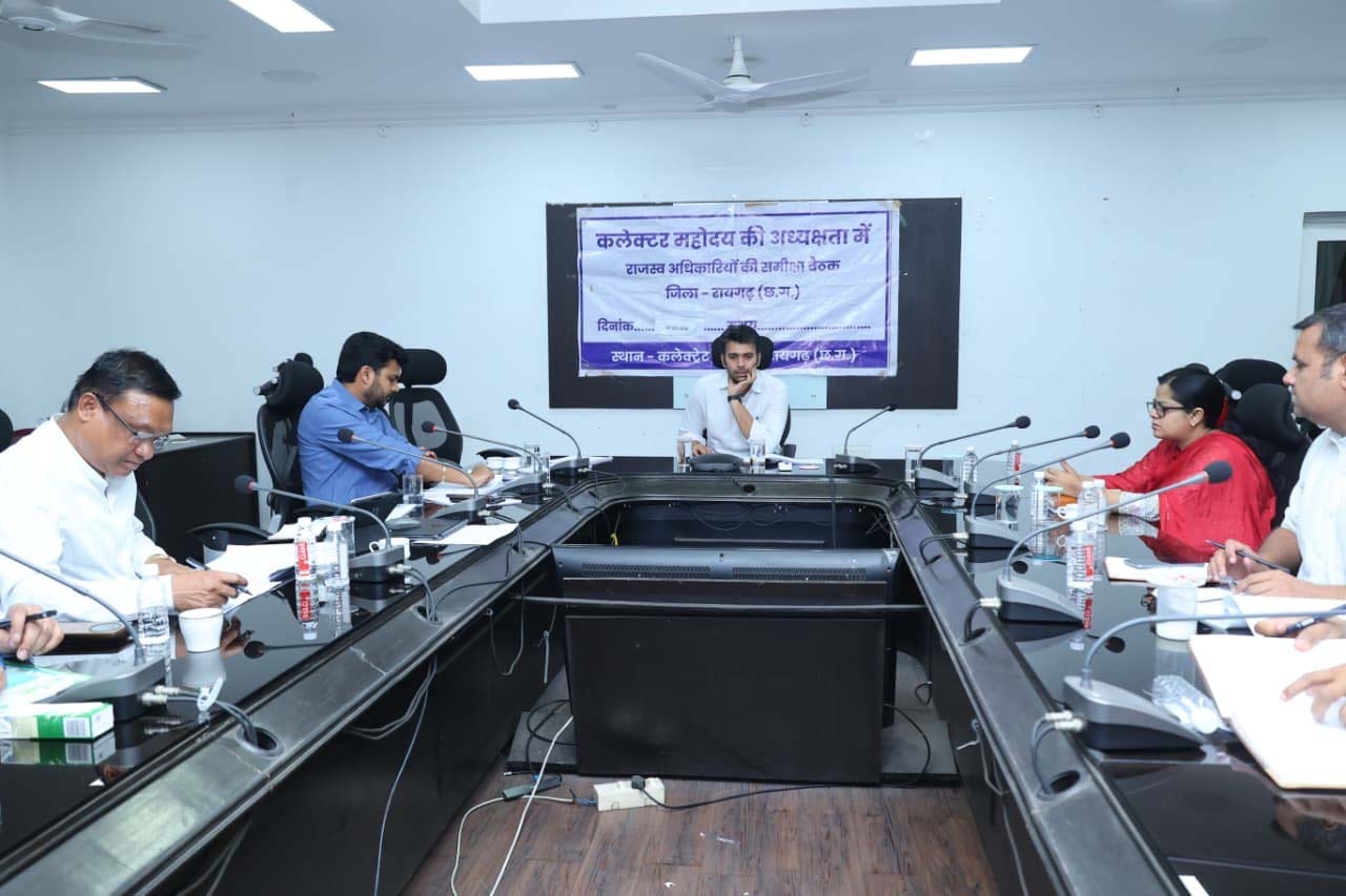 राजस्व पखवाड़ा में 2500 से अधिक प्रकरणों का हुआ निराकरण,पंचायत समाधान मंच से गांव स्तर पर मिल रही त्वरित राहत