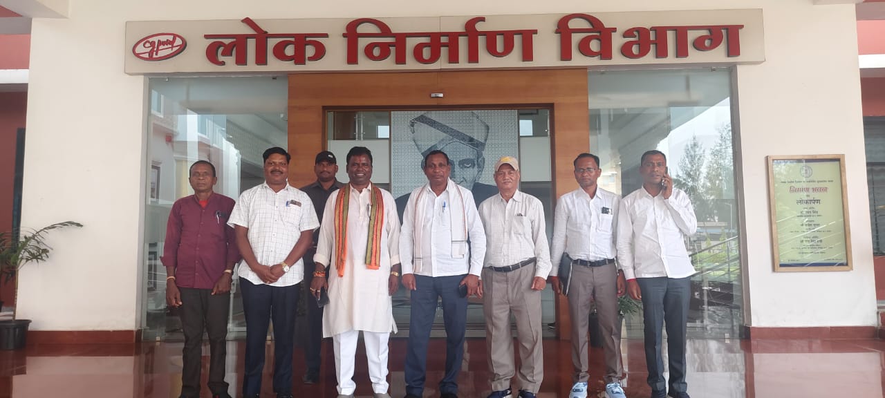 विधायक जनक ध्रुव और भूलन मरावी पहुंचे पुल पुलिया निर्माण को लेकर रायपुर निर्माण भवन