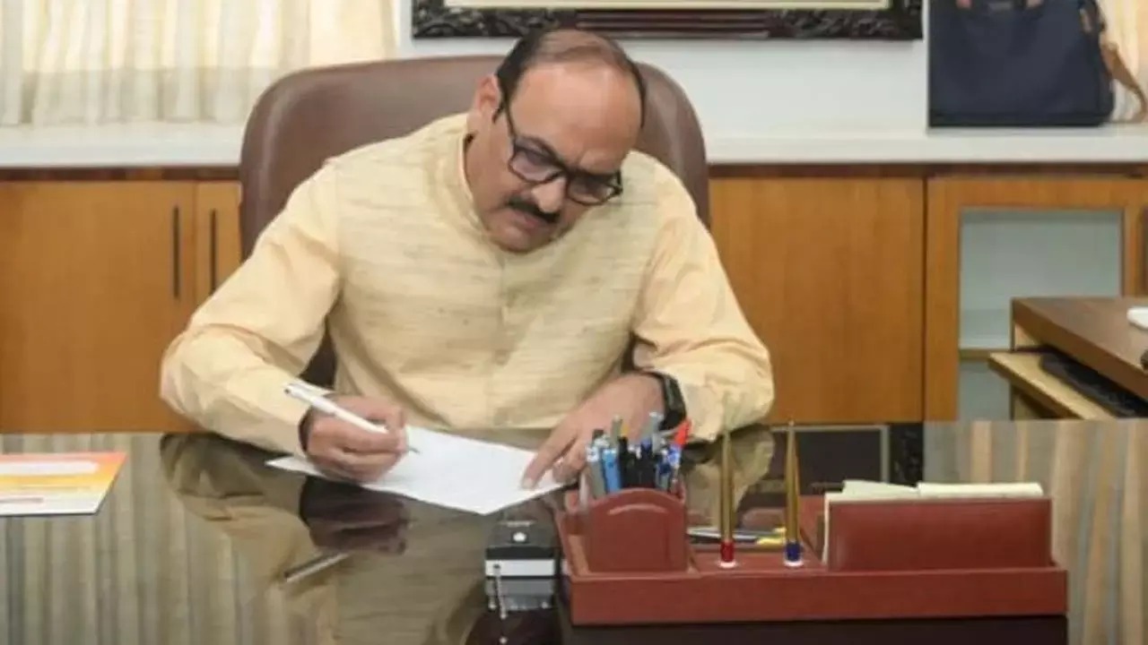 छत्तीसगढ़ के नए मुख्य सचिव विकास शील ने संभाला कार्यभार 