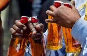रायगढ़ जिले में 8 लीटर अवैध महुआ शराब जब्त