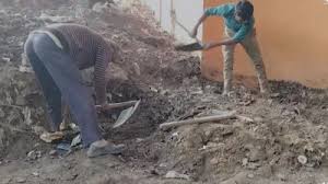  जामा मस्जिद से करीब 300 मीटर की दूरी पर मिला ऐतिहासिक कुआं, खुदाई जारी