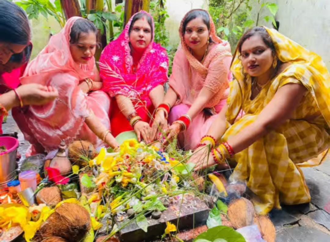 संतान की सुदीर्घ आयु के लिए माताओं ने रखे हलषष्ठी(कमरछठ)व्रत