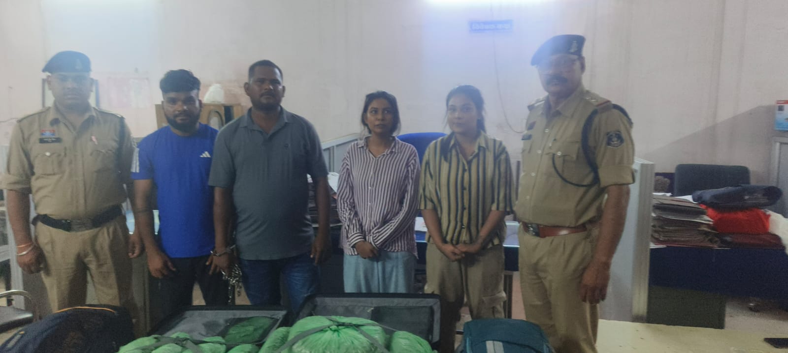 23 किलो 110 ग्राम गांजा के साथ 04 आरोपी गिरफ्तार
