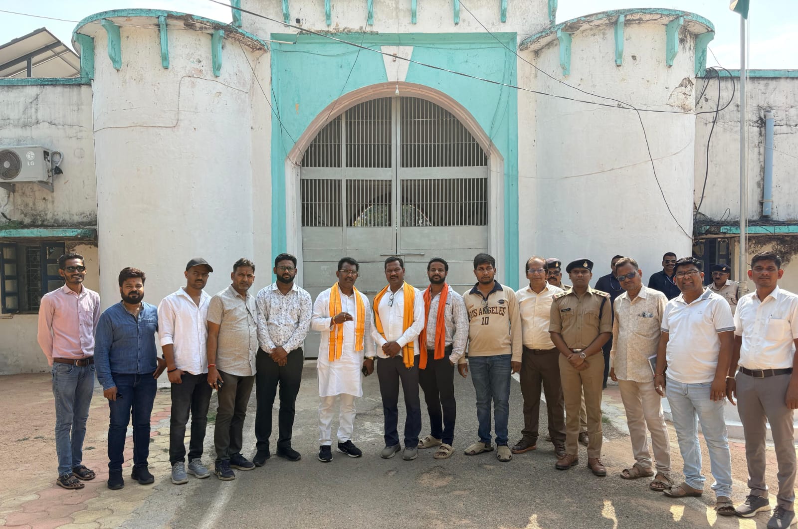 राजिम विधायक रोहित साहू ने उपजेल का किया निरीक्षण, बैरकों से रसोई तक जांची व्यवस्थाएं, बाउंड्रीवाल निर्माण में तेजी लाने के निर्देश