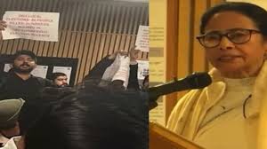  ऑक्सफ़ोर्ड में ममता पर क्यों टूट पड़े हिंदू?