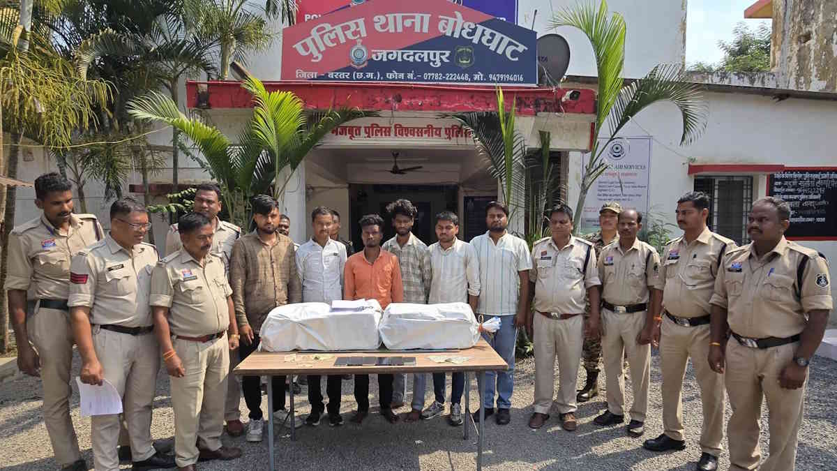 बस्तर पुलिस की बड़ी कार्रवाई, 54 किलो गांजा के साथ 6 तस्कर गिरफ्तार

