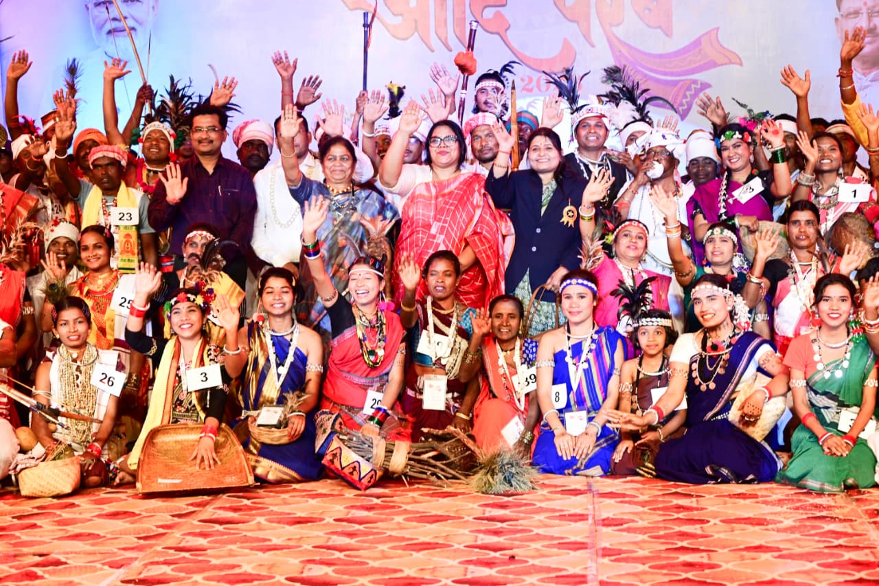 आदि परब का रंगारंग आगाज : छत्तीसगढ़ जनजातीय आयोग के अध्यक्ष रूपसिंह मंडावी ने किया शुभारंभ