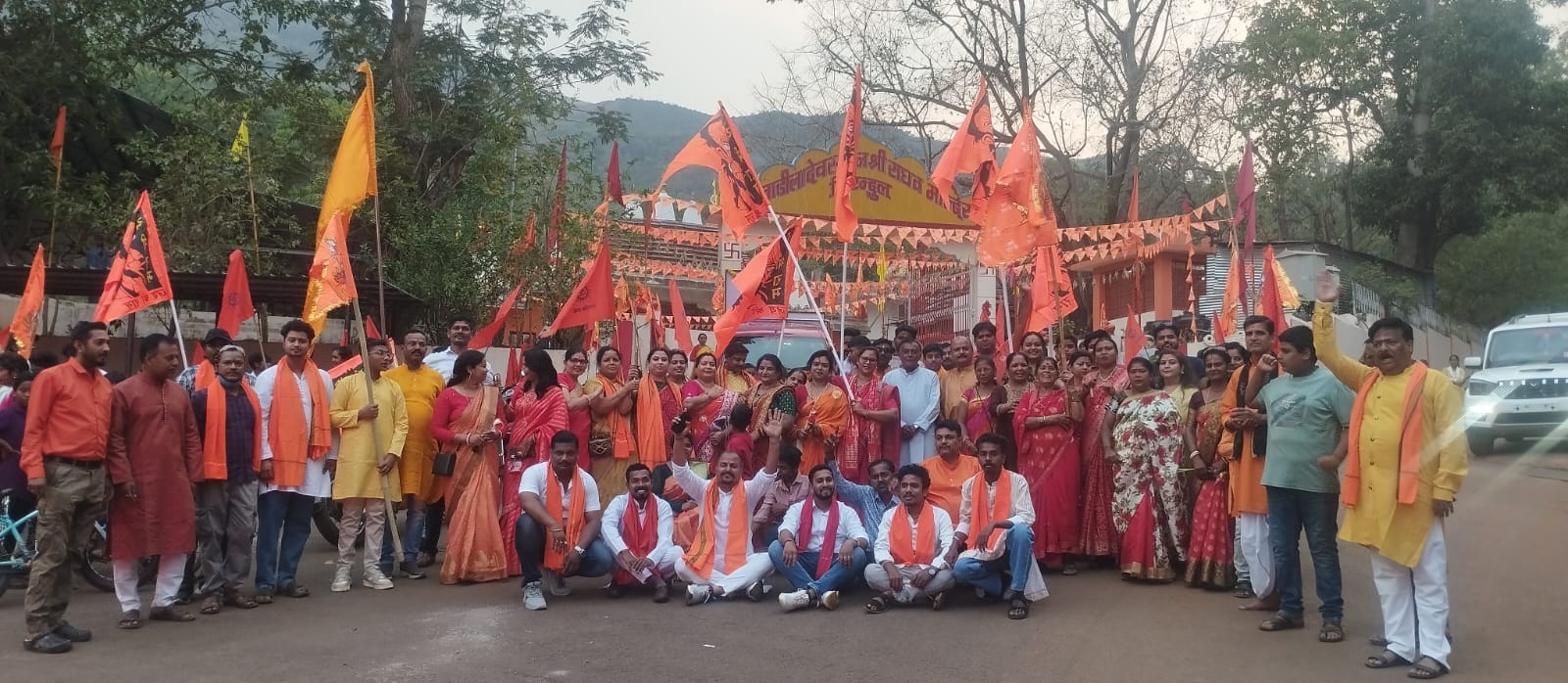 रामनवमीं पर किरन्दुल में निकाली गई भव्य स्कूटी एवं बाइक रैली