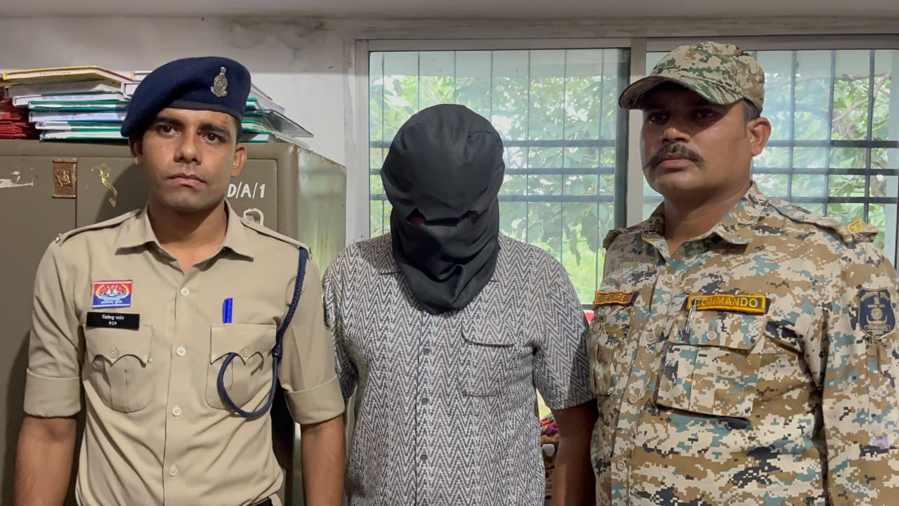 8 साल पुराने डॉक्टर दंपति हत्या कांड का पर्दाफाश – कबीरधाम में पुलिस ने खोला रहस्य, आरोपी गिरफ्तार