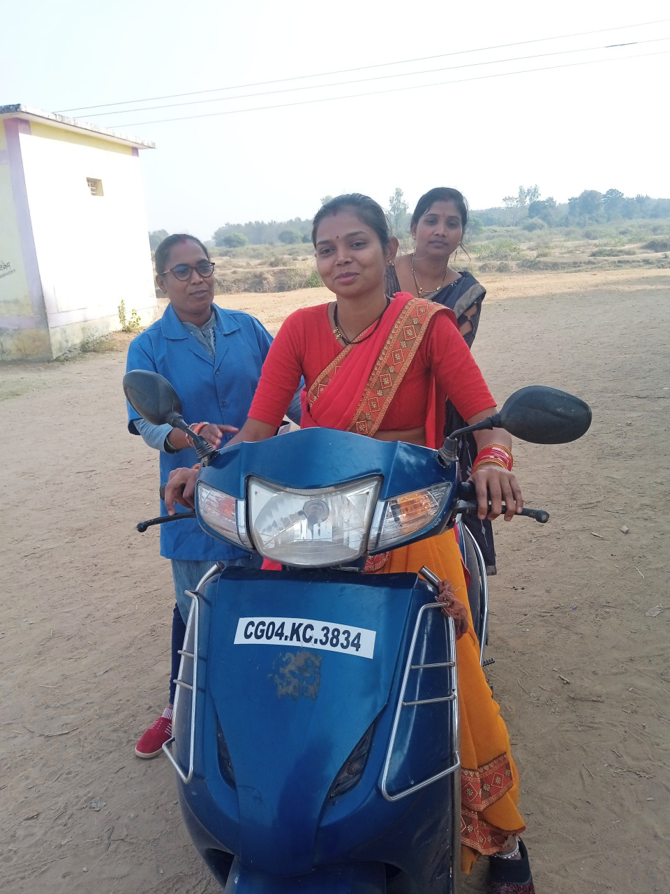 स्कूटी दीदी बनीं आत्मनिर्भर भारत की प्रतीक – मुख्यमंत्री विष्णु देव साय ने सराहा एनु का जज़्बा