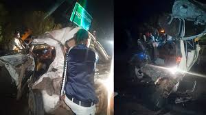 आरंग में टाटा विस्टा कार अनियंत्रित होकर डिवाइडर से टकराई,तीन युवकों की मौके पर मौत