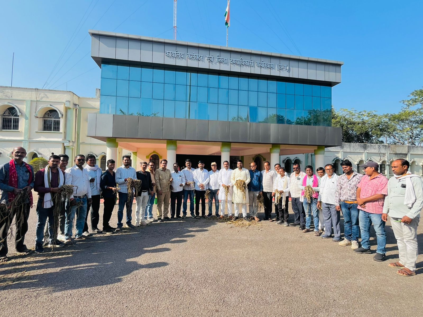 बारिश से ख़राब हुई फसल के बदले आर्थिक सहायता की माँग,किसान कांग्रेस ने मुख्यमंत्री के नाम ज्ञापन सौंपा