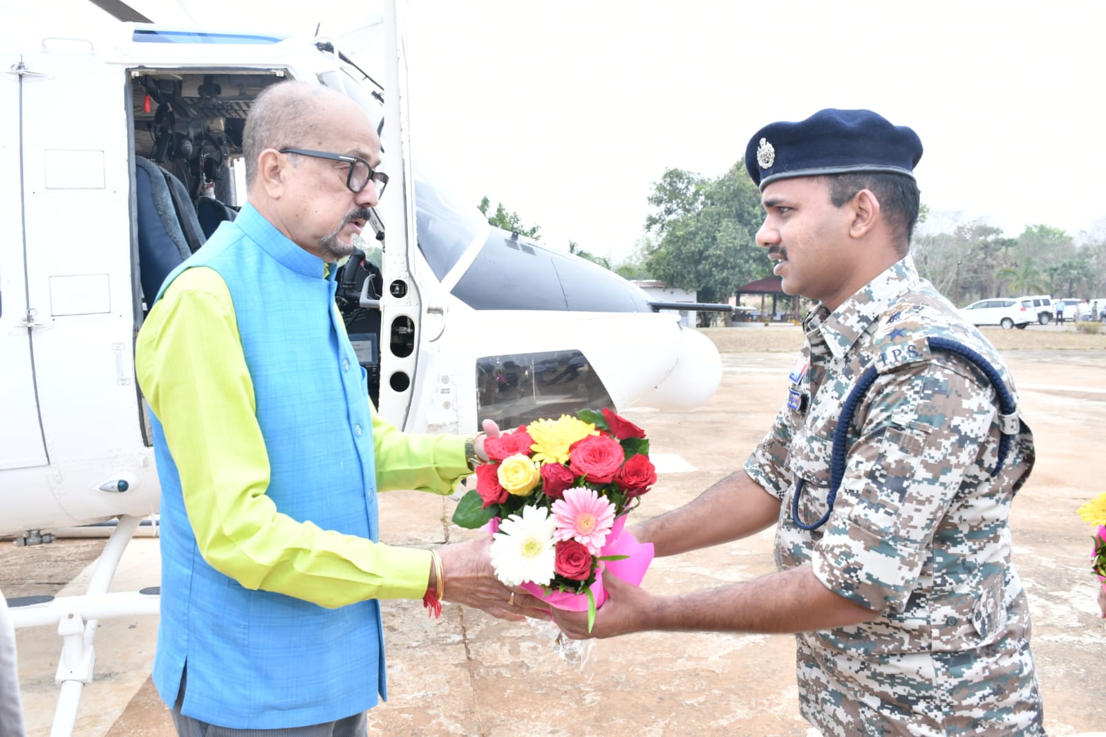 राज्यपाल रमेन डेका सुकमा पहुँचे,कलेक्टर और एसपी ने किया स्वागत