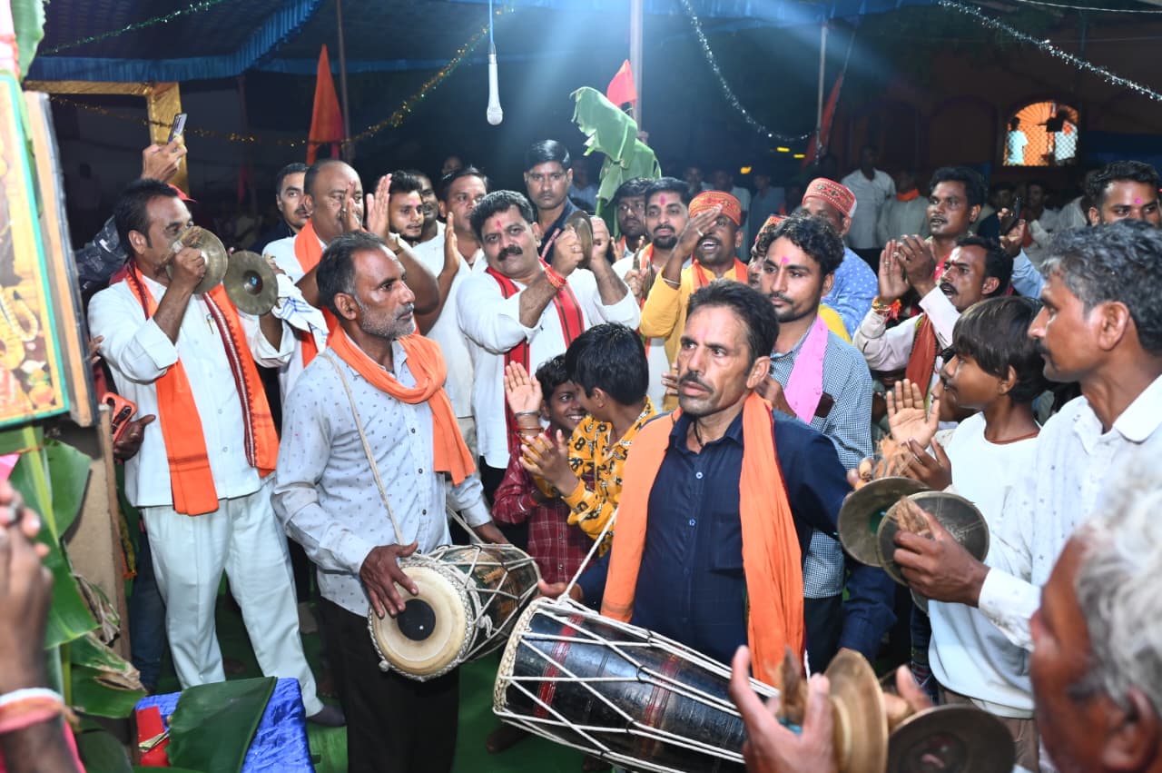 रामधुनी संकीर्तन हमारी प्राचीन परंपराओं और मान्यताओं को भी जीवंत बनाए रखते हैं :उपमुख्यंत्री शर्मा