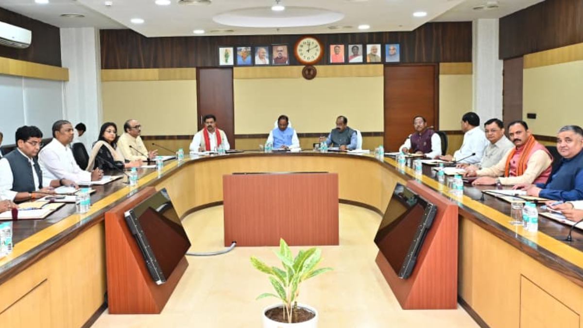 साय कैबिनेट की बैठक में कई अहम फैसले, UCC से लेकर महिलाओं-सैनिकों तक राहत