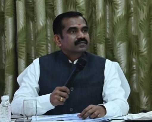 सचिव एस प्रकाश ने दिव्यांग के लिए आवास की सुविधा उपलब्ध कराने दिए निर्देश