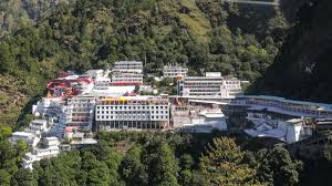 कटरा में माता वैष्णो देवी मार्ग पर हादसा,यात्रा रोकी गई, 5 लोगों की मौत, 14 घायल 