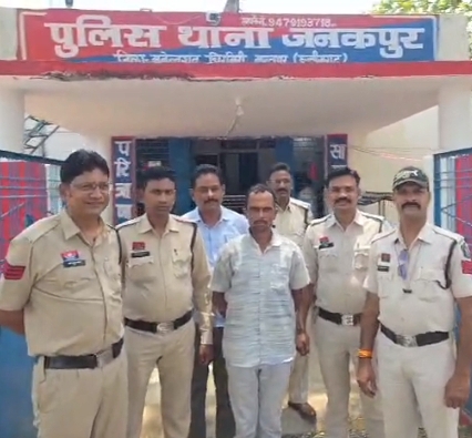  बालोद पुलिस की बड़ी कार्रवाई: TVS एक्सेल में गांजा तस्करी करते आरोपी गिरफ्तार

