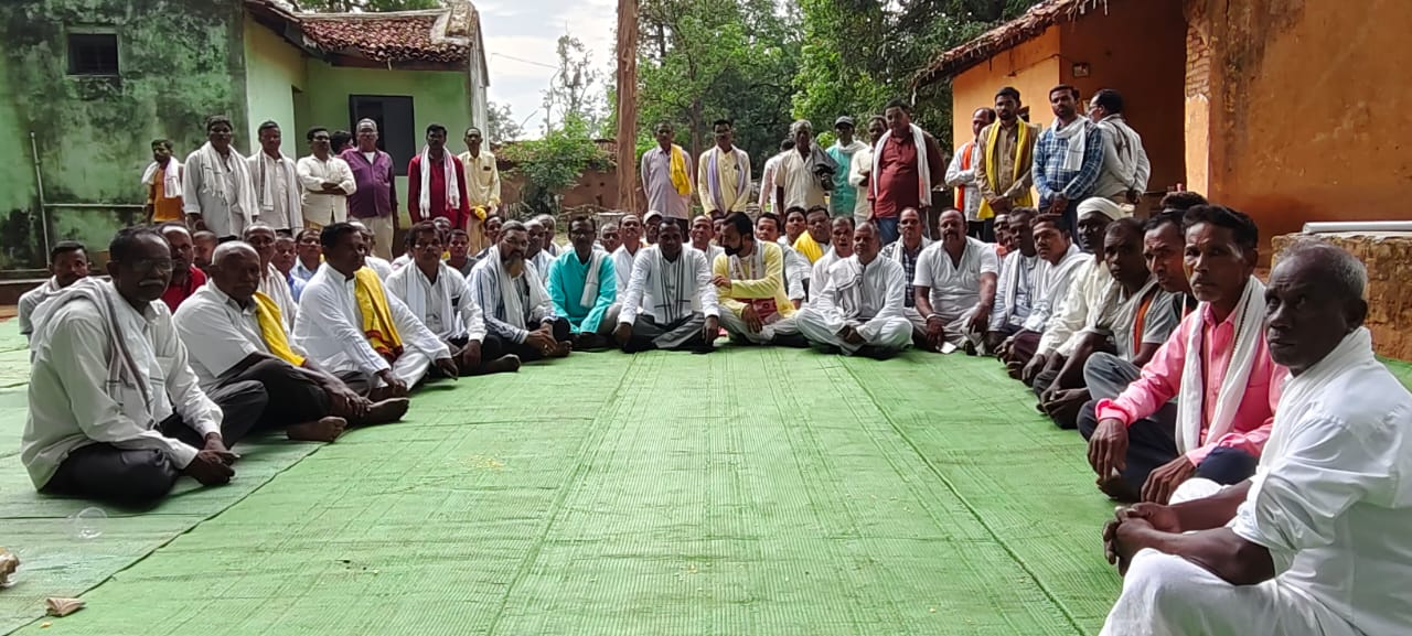 ग्राम पीपरछेड़ी विश्राम गृह में क्षेत्रीय किसान संगठन एवं स्थानीय जनप्रतिनिधियों की बैठक हुई संपन्न