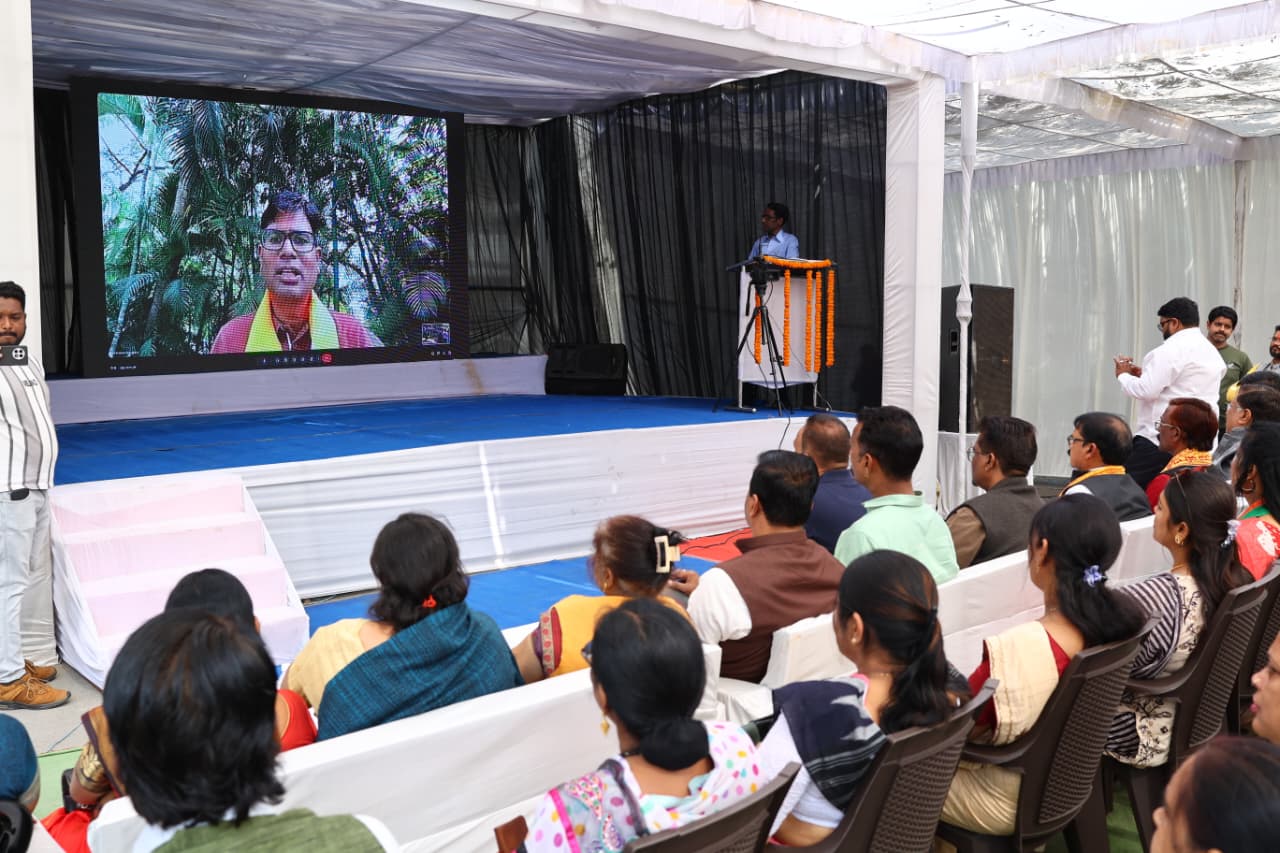 मुख्यमंत्री ने रायगढ़ में 50 लाख रुपए की लागत से निर्मित अटल परिसर का किया वर्चुअल लोकार्पण