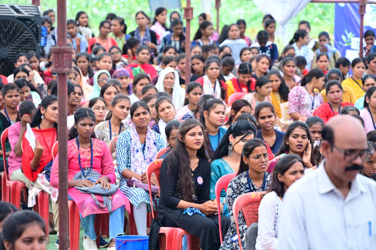 ममतामयी मिनीमाता की पुण्यतिथि पर श्रद्धांजलि, मंत्री बघेल ने उनके आदर्शों को बताया समाज का पथप्रदर्शक