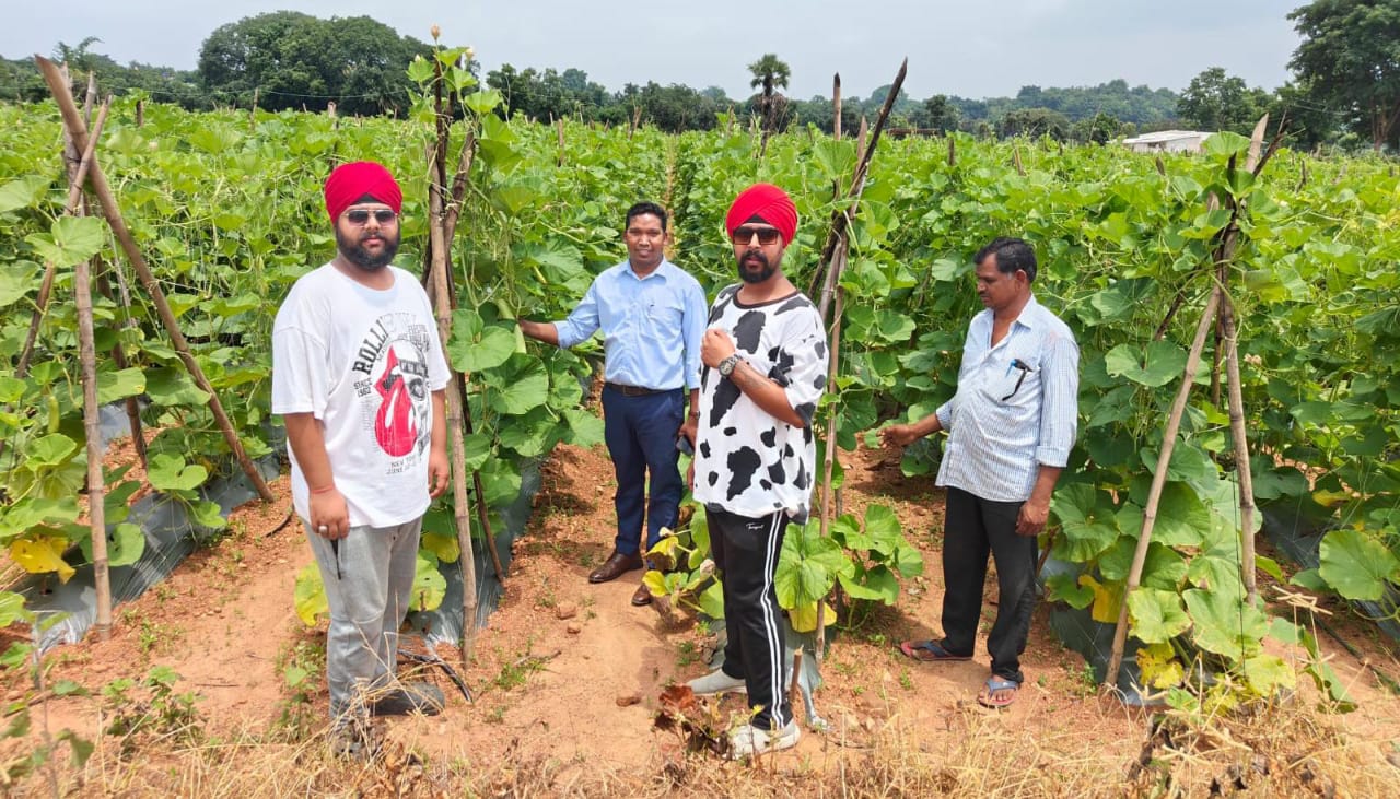 व्यवसाय का जुनून 4 एकड़ से 40 एकड़ तक..लोगो को दिया रोजगार