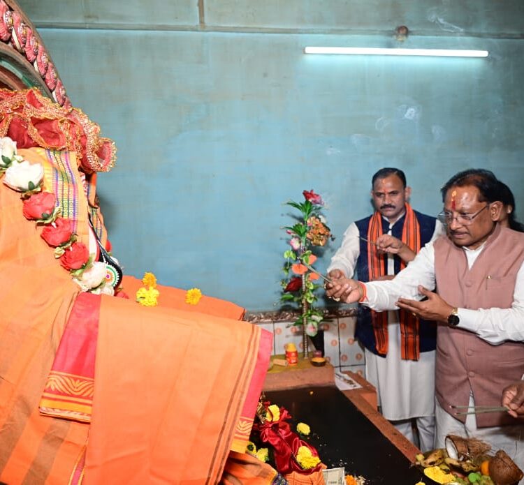 जय जगन्नाथ के जयघोष से गूंजा चिरमिरी, मुख्यमंत्री ने की प्रदेश की खुशहाली की कामना स्मृति चिन्ह में झलकी आस्था