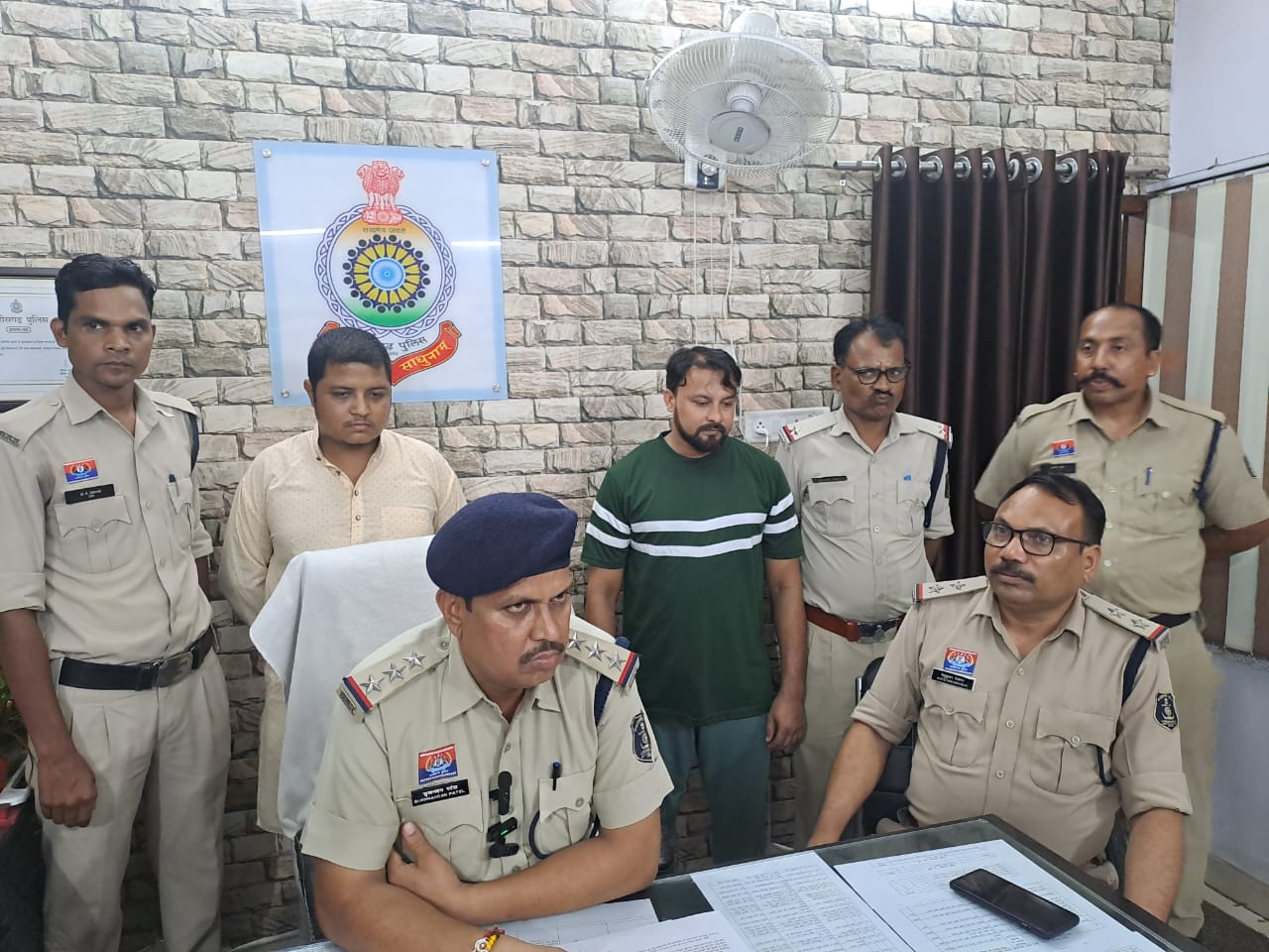 सोनिया नगर चोरी कांड का मुख्य आरोपी धीरज शर्मा को कोतवाली पुलिस ने चलते बस से दबोचा, आरोपी का साथी भी गिरफ्तार