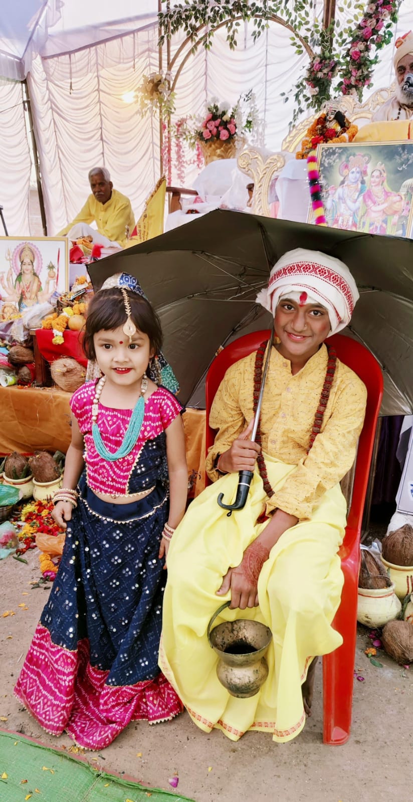 पूर्व कैबिनेट मंत्री धनेश पाटिला श्रीमद् भागवत महापुराण ज्ञान यज्ञ सप्ताह में शामिल हुए, व्यासपीठ से लिया आशीर्वाद