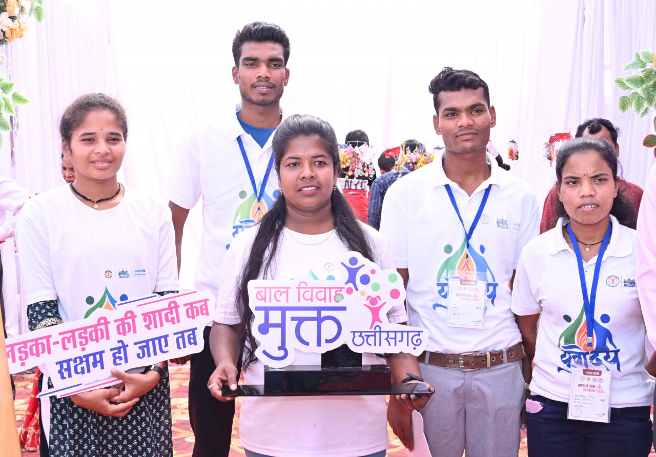 बस्तर से भी उठी बाल विवाह रोकने आवाज,युवा बाल विवाह मुक्त भारत अभियान का कर रहे प्रचार