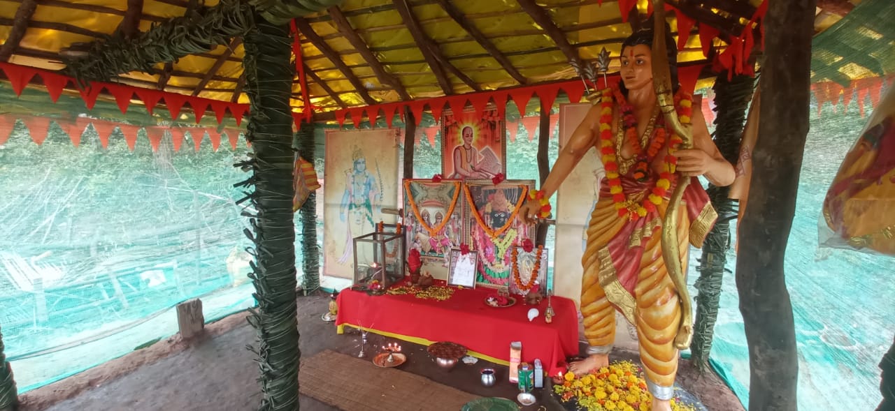 फिर से पर्णकुटी में विराजे श्रीराम:डंकनी नदी की भीषण बाढ़ के बीच अडिग रह गई थी श्रीराम की आदमकद प्रतिमा
