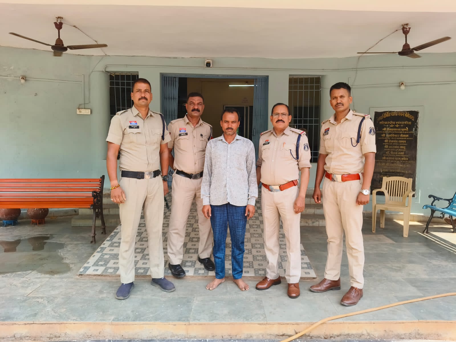 हत्या करने की नियत से प्राणघातक हमला कर सिर में डंडा से मारपीट कर गंभीर चोट पहुंचाने के मामले में आरोपी गिरफ्तार